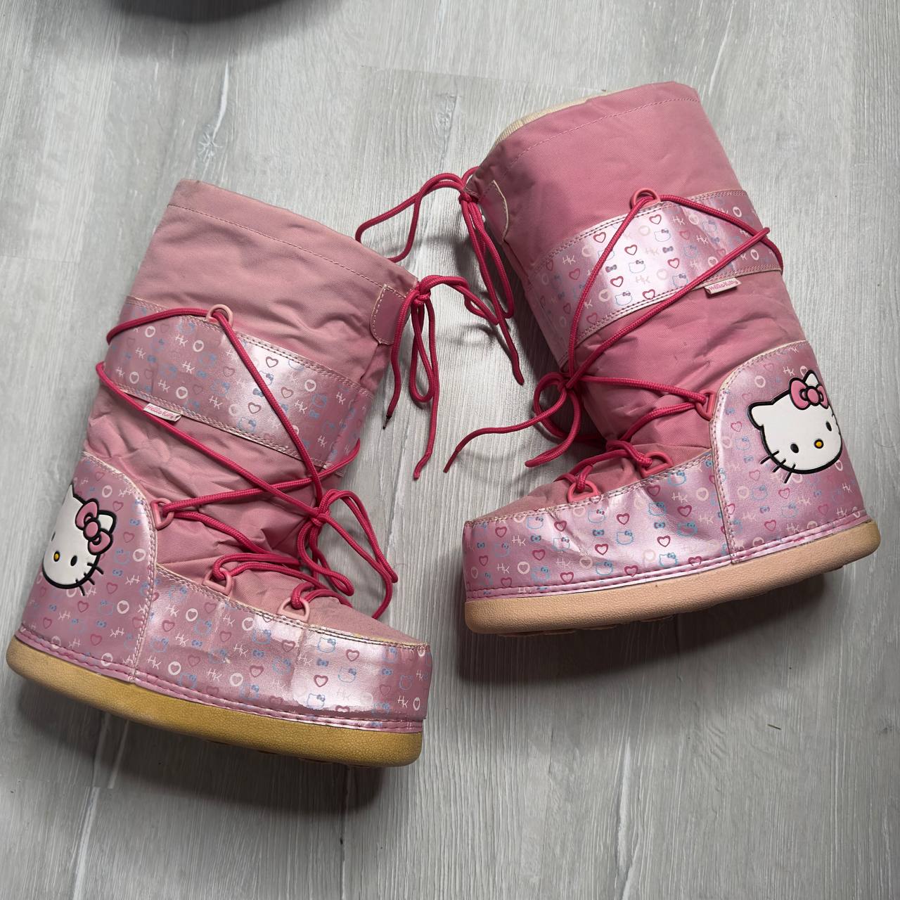 Sanrio Hello kitty boots hotsell