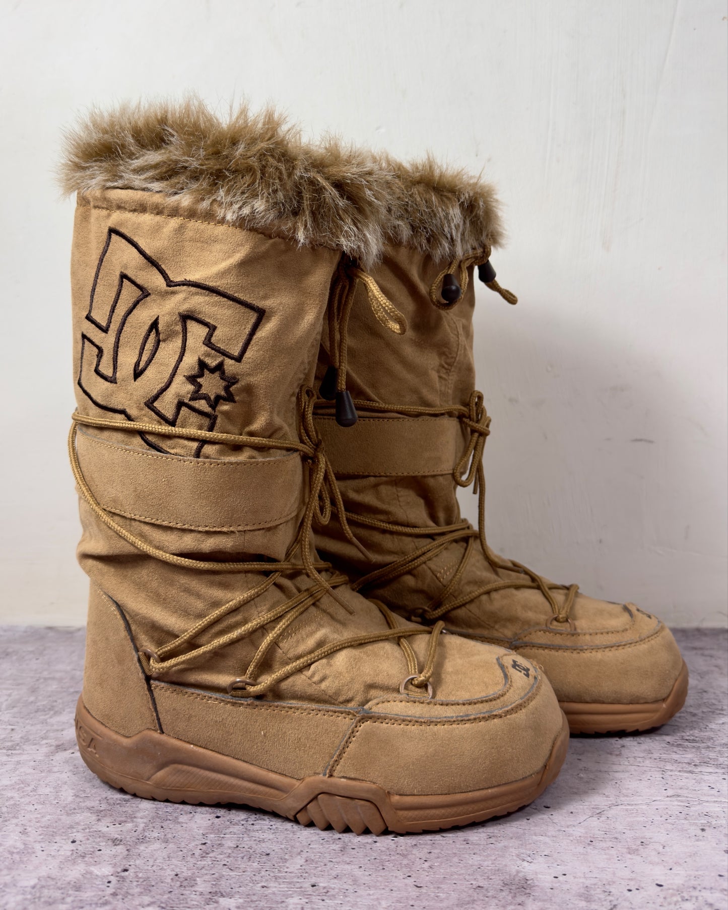 DC Chalet Vintage Rare Moon Boots 38/39