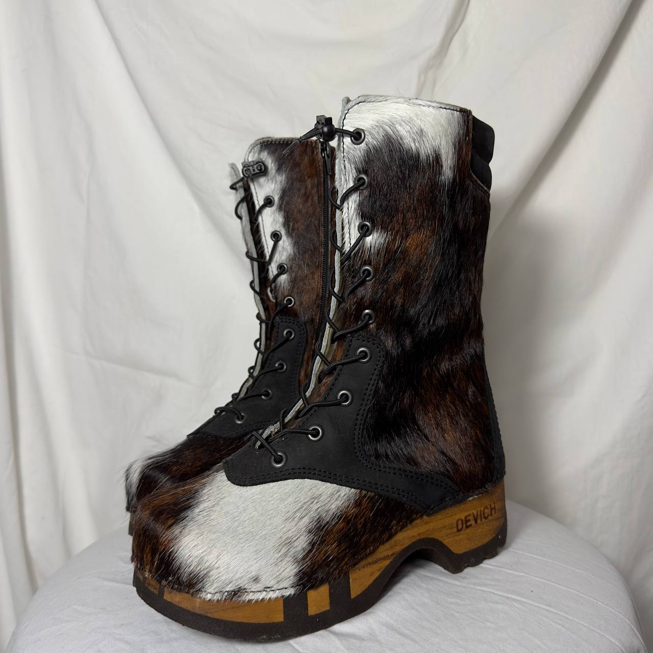 Vintage Lace Up Fur Boots 36/37
