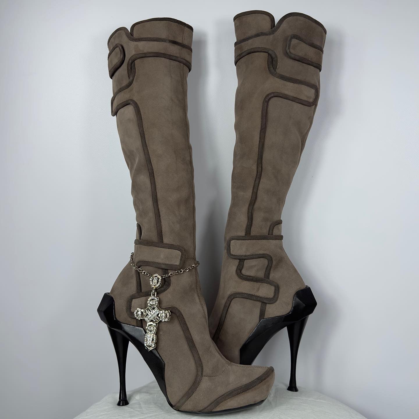 Celine Deadstock FW 2008 Suede Boots 38 39 darina s garms