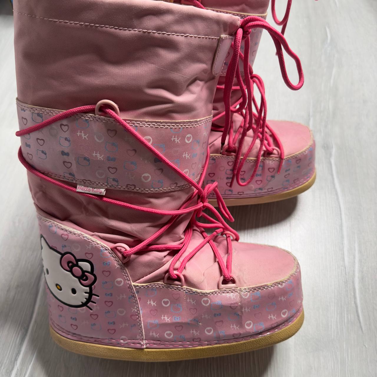 Sanrio Hello Kitty Vintage Moon Boots 38/40